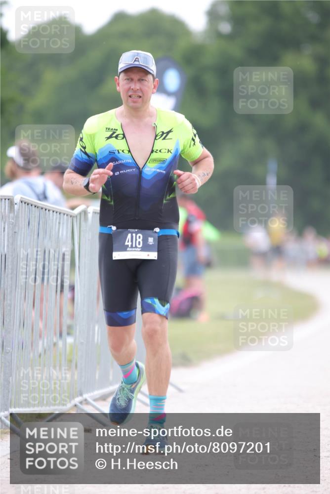 22.06.2025 - Viking Triathlon H.Heesch http://msf.ph/oto/8097201 22.06.2025 16:21:24 Laufen  meine-sportfotos.de