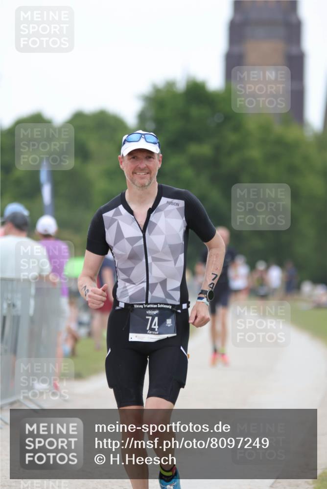 22.06.2025 - Viking Triathlon H.Heesch http://msf.ph/oto/8097249 22.06.2025 15:34:06 Laufen 74, 232, 305 meine-sportfotos.de