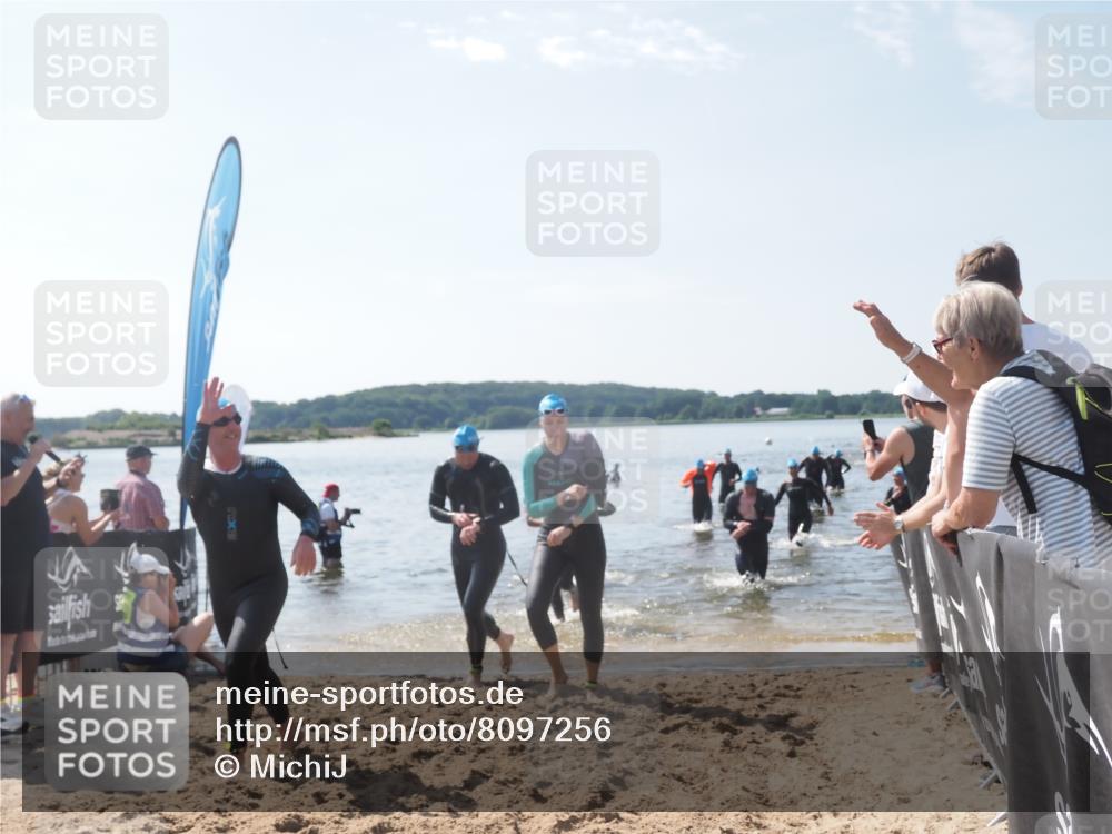 22.06.2025 - Viking Triathlon MichiJ http://msf.ph/oto/8097256 22.06.2025 10:42:26 Schwimmen 16, 55, 65, 192, 281, 290, 318, 326, 427, 460, 465 meine-sportfotos.de