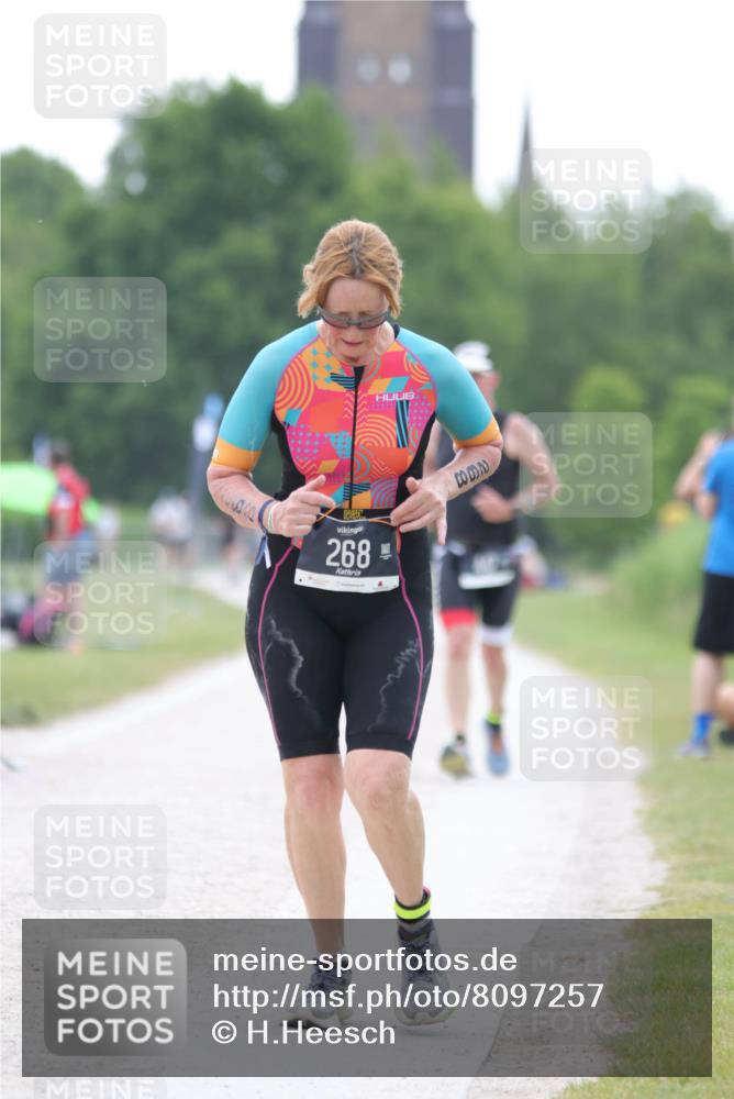22.06.2025 - Viking Triathlon H.Heesch http://msf.ph/oto/8097257 22.06.2025 16:21:36 Laufen 268, 418, 447 meine-sportfotos.de