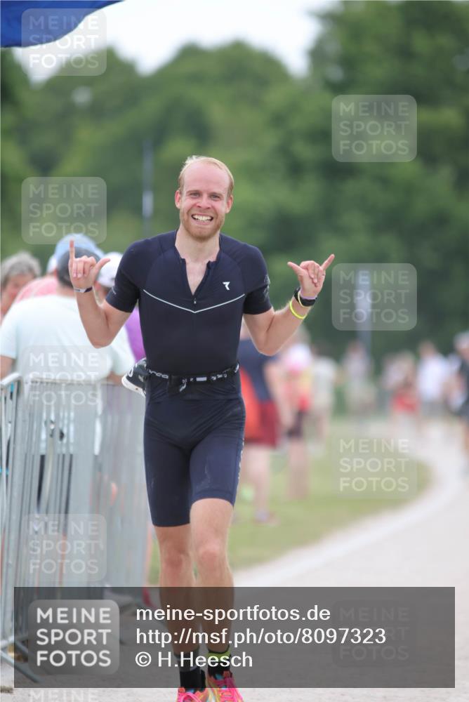 22.06.2025 - Viking Triathlon H.Heesch http://msf.ph/oto/8097323 22.06.2025 15:34:12 Laufen 74, 225 meine-sportfotos.de
