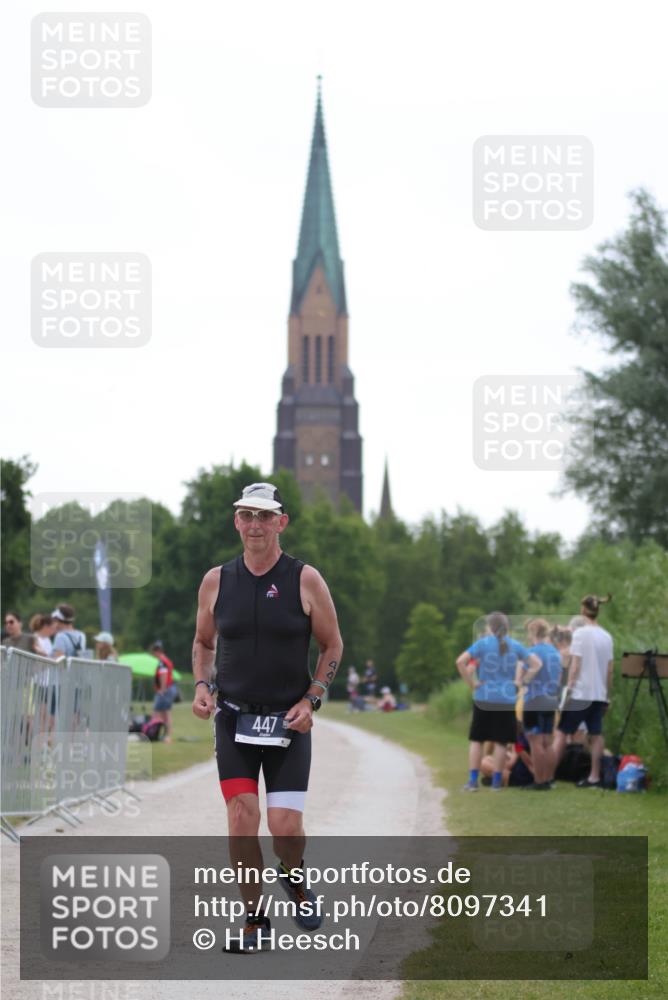 22.06.2025 - Viking Triathlon H.Heesch http://msf.ph/oto/8097341 22.06.2025 16:21:42 Laufen 268, 447 meine-sportfotos.de