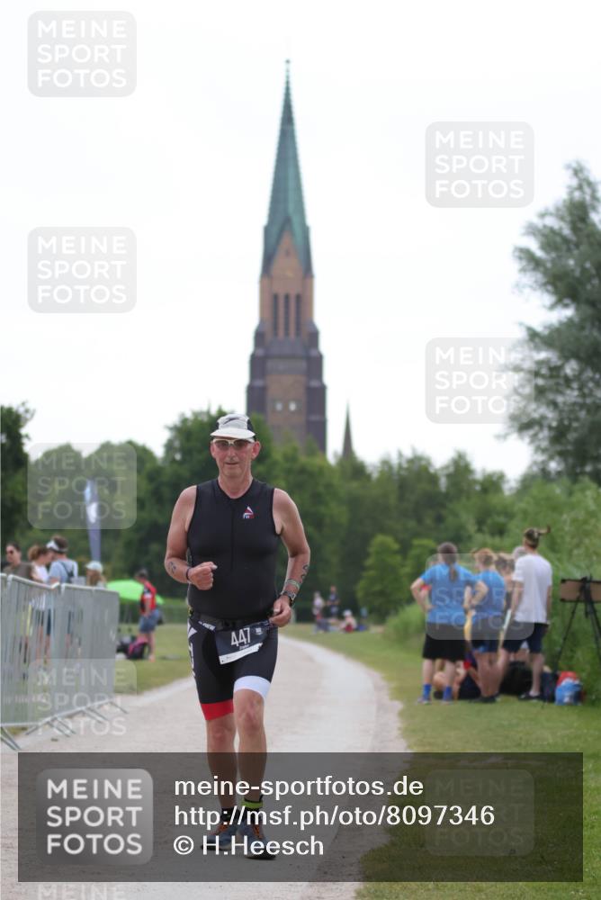 22.06.2025 - Viking Triathlon H.Heesch http://msf.ph/oto/8097346 22.06.2025 16:21:42 Laufen 268, 447 meine-sportfotos.de