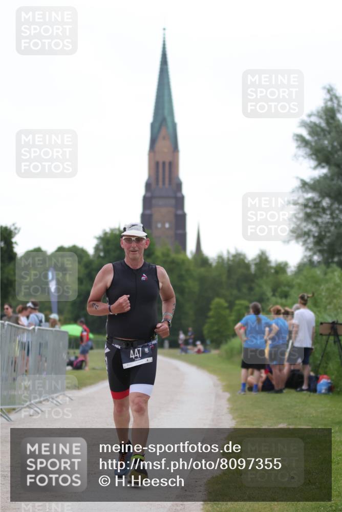 22.06.2025 - Viking Triathlon H.Heesch http://msf.ph/oto/8097355 22.06.2025 16:21:42 Laufen 268, 447 meine-sportfotos.de