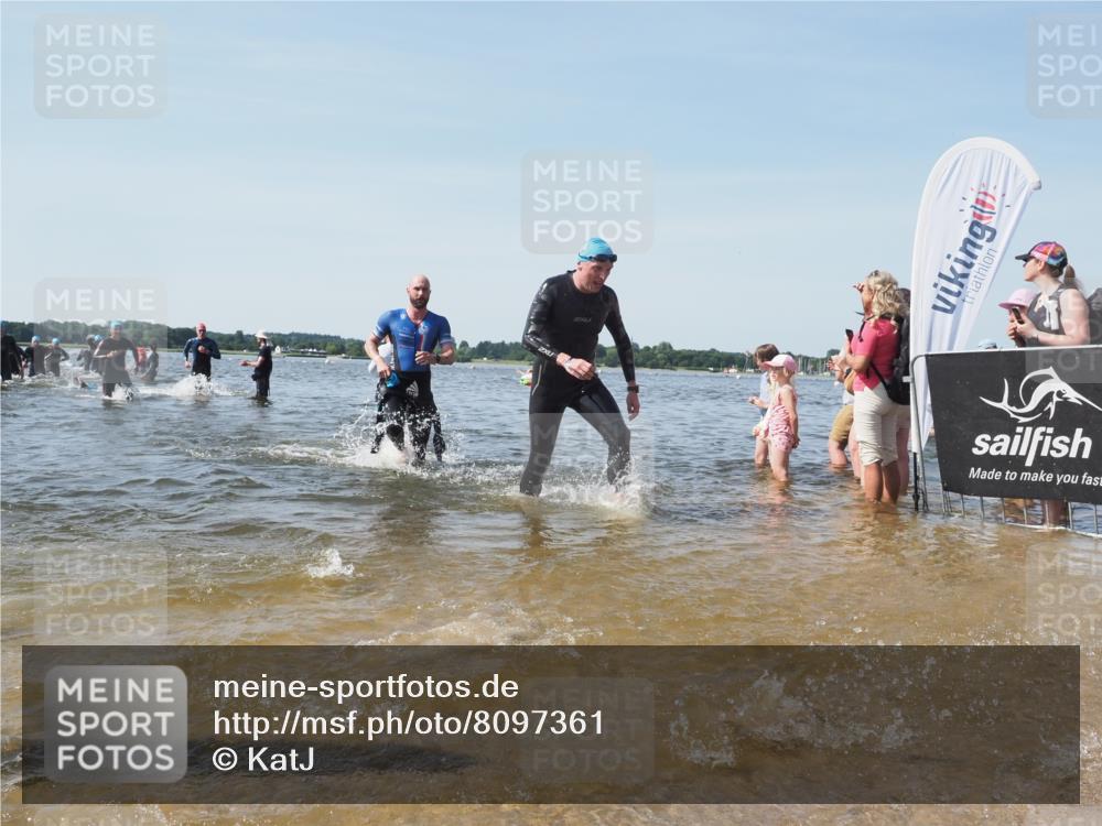 22.06.2025 - Viking Triathlon KatJ http://msf.ph/oto/8097361 22.06.2025 10:31:36 Schwimmen 3, 8, 98, 99, 137, 158, 189, 224, 340, 350, 469, 613, 648 meine-sportfotos.de