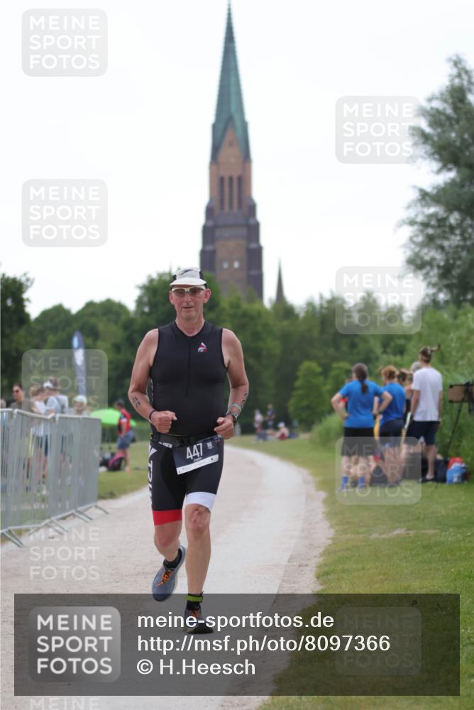 22.06.2025 - Viking Triathlon H.Heesch http://msf.ph/oto/8097366 22.06.2025 16:21:42 Laufen 268, 447 meine-sportfotos.de