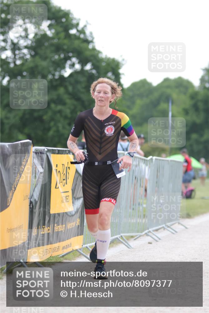 22.06.2025 - Viking Triathlon H.Heesch http://msf.ph/oto/8097377 22.06.2025 16:22:13 Laufen 425, 531 meine-sportfotos.de