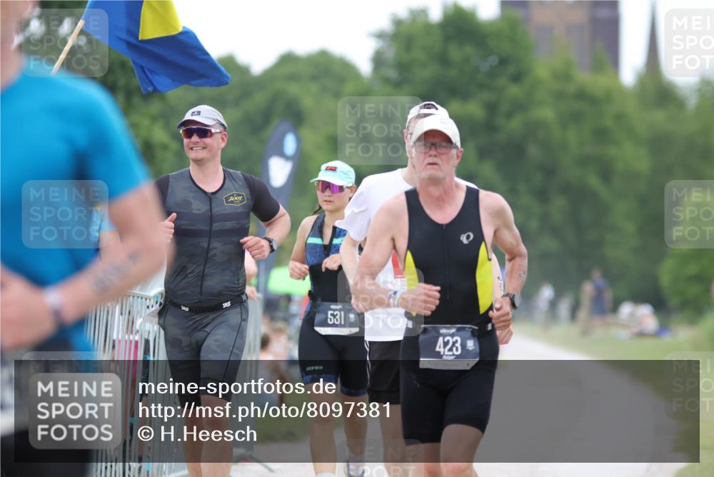 22.06.2025 - Viking Triathlon H.Heesch http://msf.ph/oto/8097381 22.06.2025 15:34:38 Laufen 128, 134, 423, 531, 601 meine-sportfotos.de