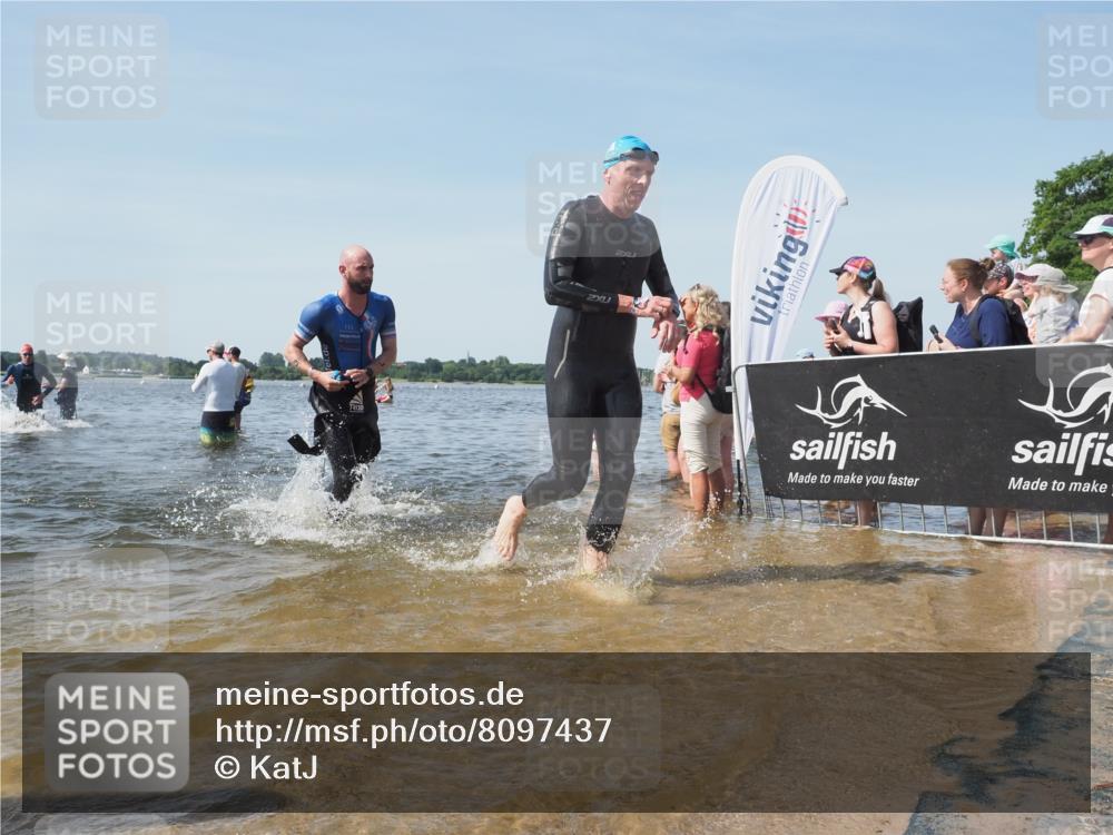 22.06.2025 - Viking Triathlon KatJ http://msf.ph/oto/8097437 22.06.2025 10:31:37 Schwimmen 3, 8, 98, 99, 137, 158, 189, 224, 340, 350, 469, 555, 613, 648 meine-sportfotos.de