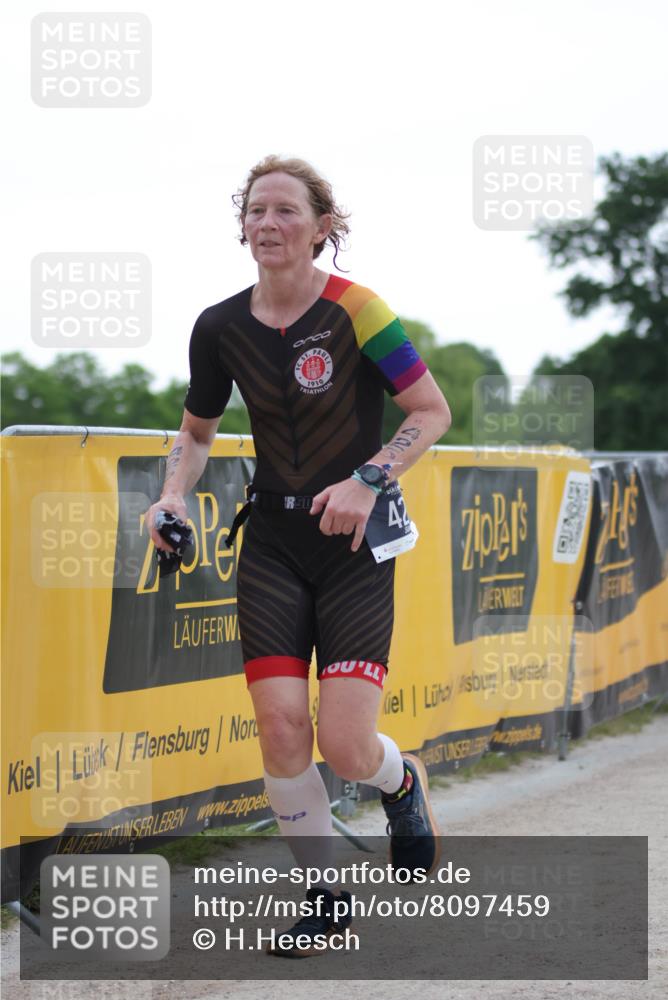 22.06.2025 - Viking Triathlon H.Heesch http://msf.ph/oto/8097459 22.06.2025 16:22:15 Laufen 425, 531 meine-sportfotos.de