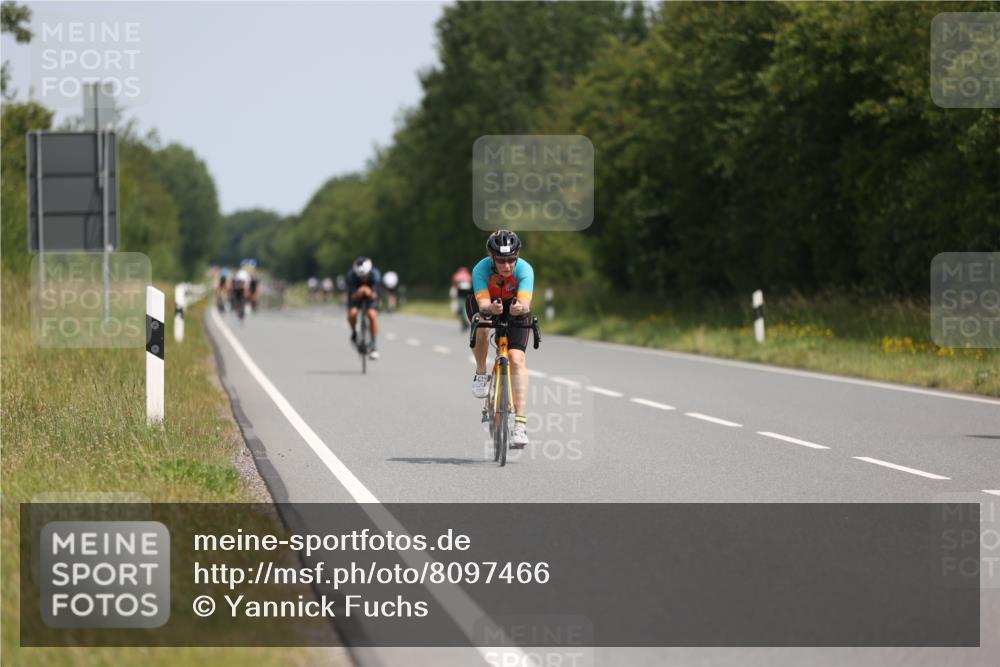22.06.2025 - Viking Triathlon Yannick Fuchs http://msf.ph/oto/8097466 22.06.2025 12:00:17 Radfahren 68, 261, 268, 434, 494, 514 meine-sportfotos.de