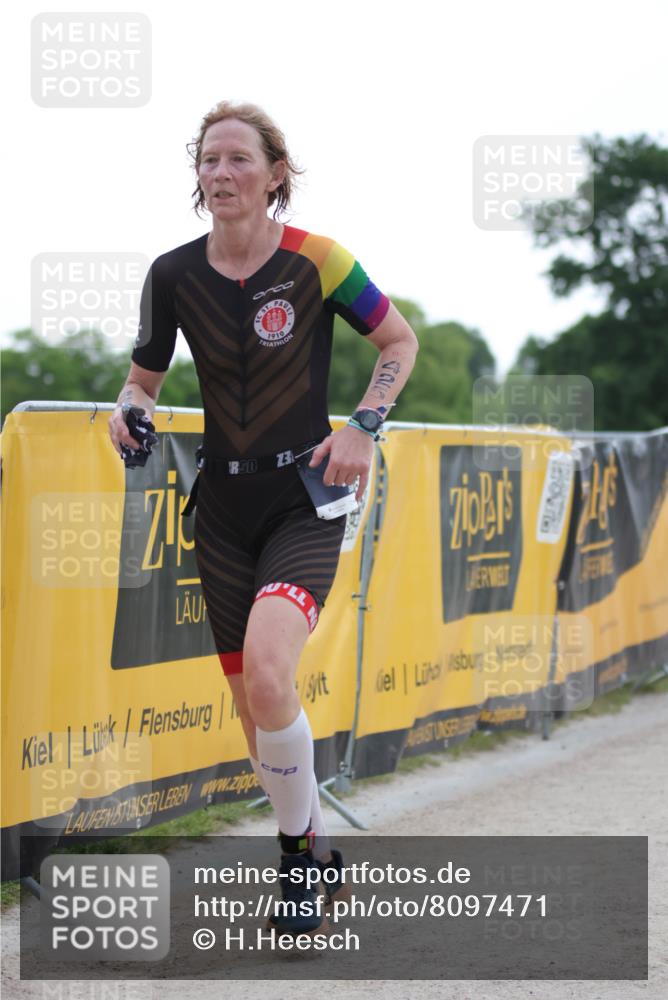 22.06.2025 - Viking Triathlon H.Heesch http://msf.ph/oto/8097471 22.06.2025 16:22:15 Laufen 425, 531 meine-sportfotos.de
