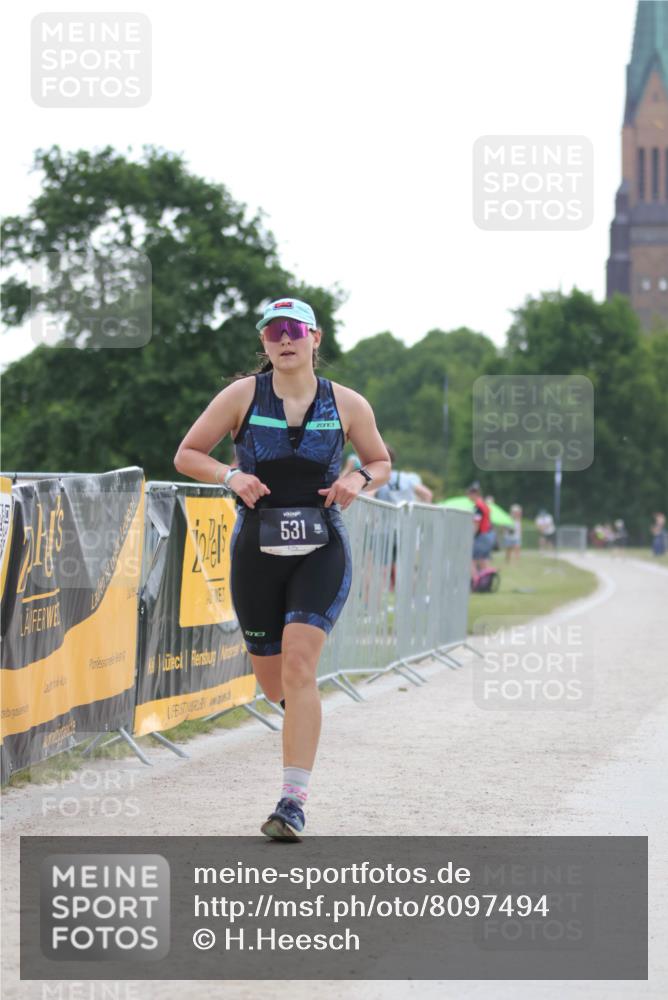 22.06.2025 - Viking Triathlon H.Heesch http://msf.ph/oto/8097494 22.06.2025 16:22:18 Laufen 425, 531 meine-sportfotos.de