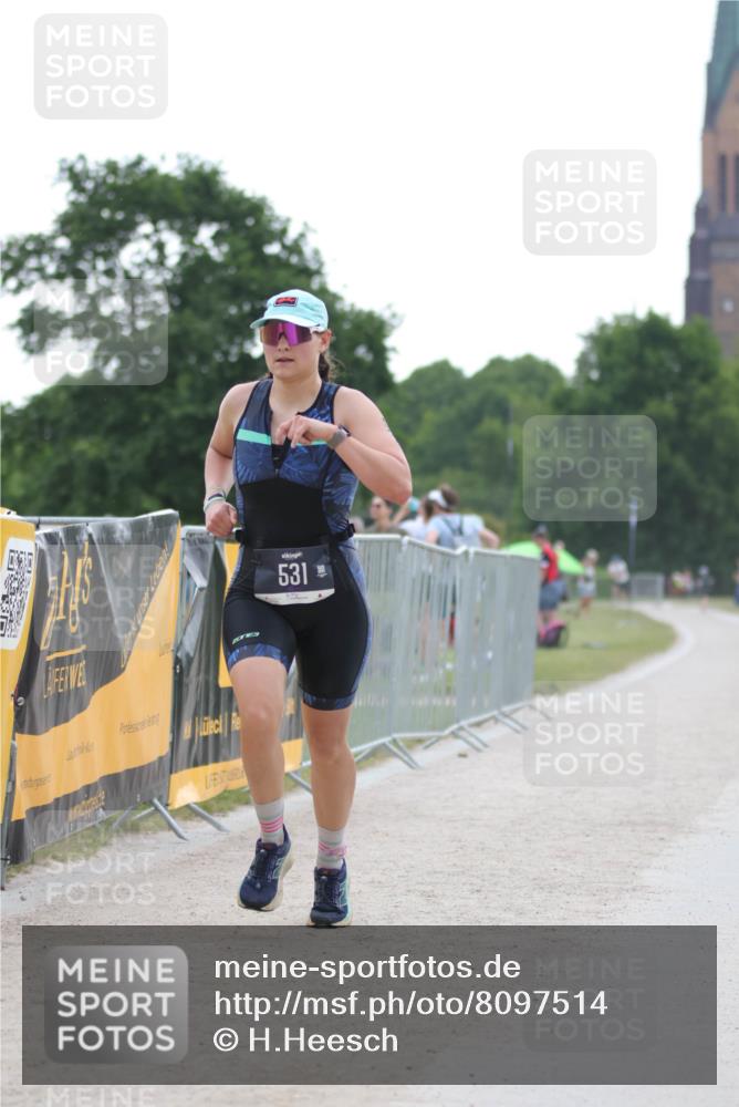 22.06.2025 - Viking Triathlon H.Heesch http://msf.ph/oto/8097514 22.06.2025 16:22:18 Laufen 425, 531 meine-sportfotos.de
