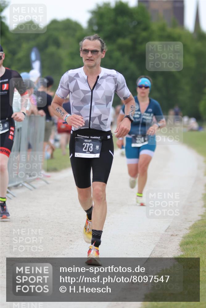 22.06.2025 - Viking Triathlon H.Heesch http://msf.ph/oto/8097547 22.06.2025 15:35:02 Laufen 133, 273, 324, 553 meine-sportfotos.de