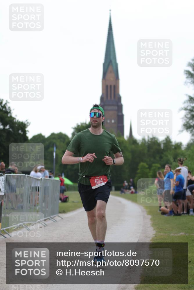 22.06.2025 - Viking Triathlon H.Heesch http://msf.ph/oto/8097570 22.06.2025 16:22:59 Laufen 634 meine-sportfotos.de
