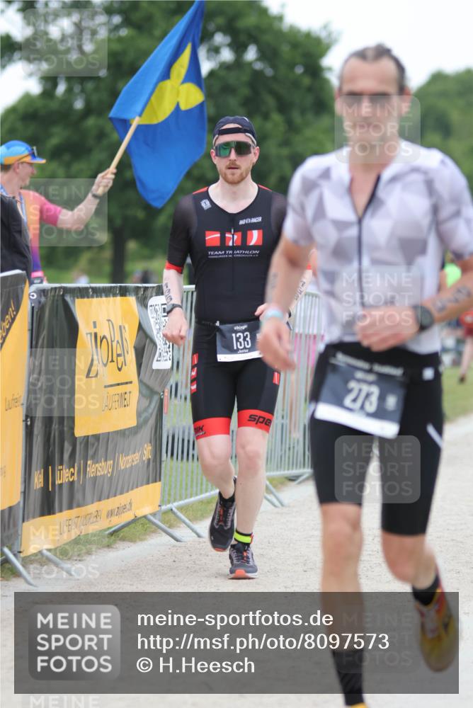 22.06.2025 - Viking Triathlon H.Heesch http://msf.ph/oto/8097573 22.06.2025 15:35:03 Laufen 133, 273, 324 meine-sportfotos.de