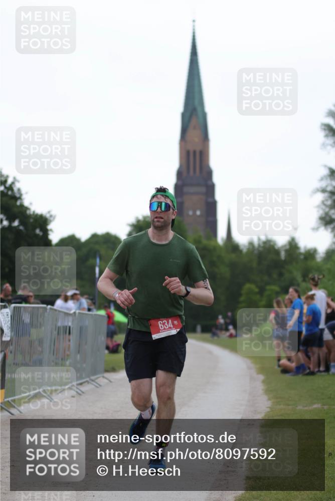22.06.2025 - Viking Triathlon H.Heesch http://msf.ph/oto/8097592 22.06.2025 16:22:59 Laufen 634 meine-sportfotos.de