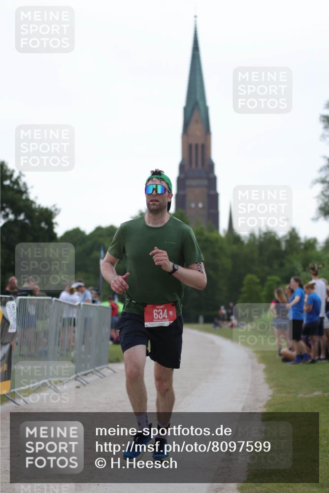 22.06.2025 - Viking Triathlon H.Heesch http://msf.ph/oto/8097599 22.06.2025 16:22:59 Laufen 634 meine-sportfotos.de