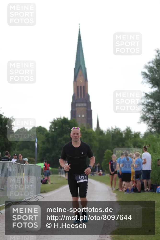 22.06.2025 - Viking Triathlon H.Heesch http://msf.ph/oto/8097644 22.06.2025 16:25:01 Laufen 439 meine-sportfotos.de