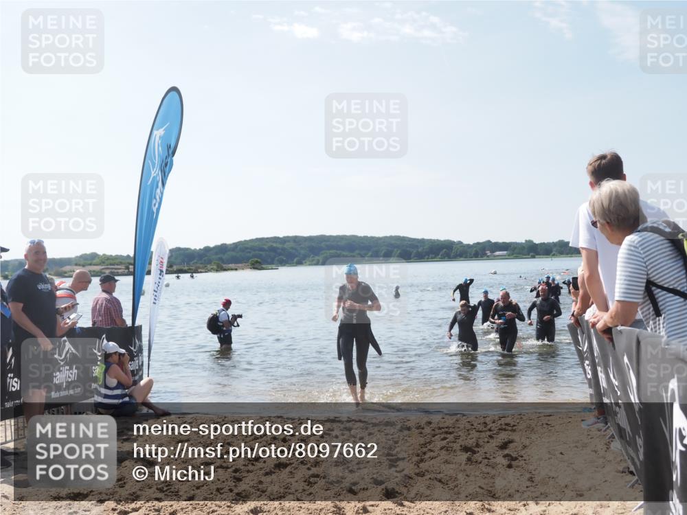 22.06.2025 - Viking Triathlon MichiJ http://msf.ph/oto/8097662 22.06.2025 10:42:48 Schwimmen 133, 171, 240, 282, 369, 441, 624 meine-sportfotos.de