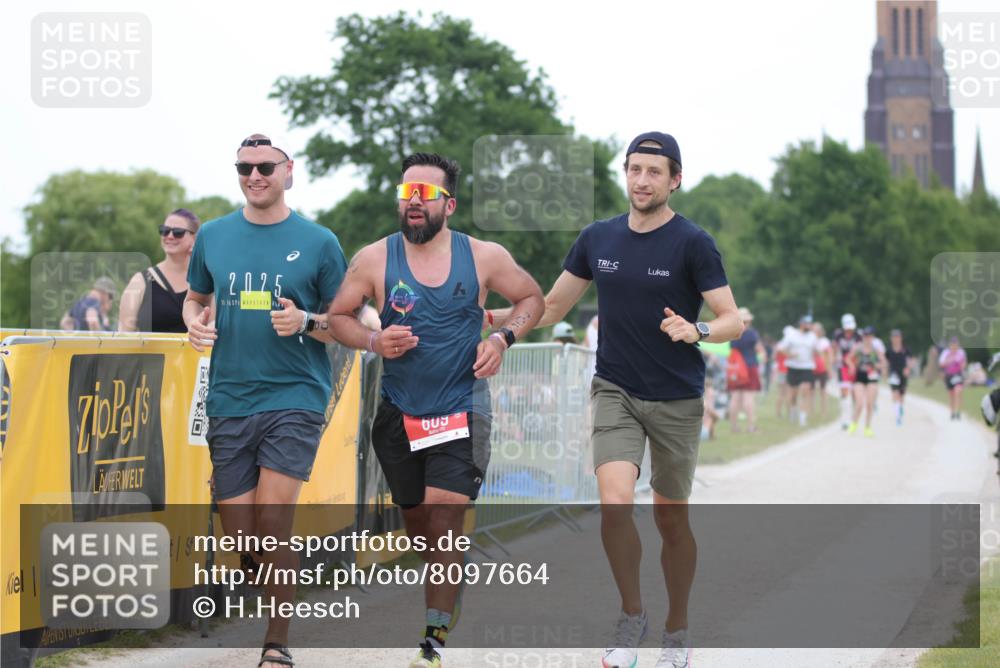 22.06.2025 - Viking Triathlon H.Heesch http://msf.ph/oto/8097664 22.06.2025 15:35:14 Laufen 609 meine-sportfotos.de