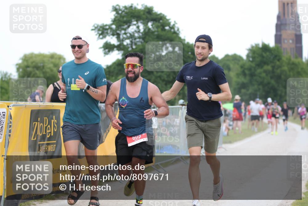 22.06.2025 - Viking Triathlon H.Heesch http://msf.ph/oto/8097671 22.06.2025 15:35:14 Laufen 609 meine-sportfotos.de