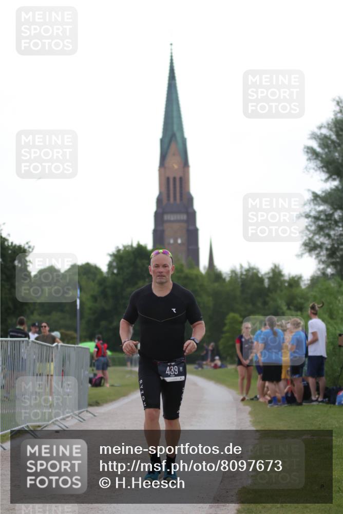 22.06.2025 - Viking Triathlon H.Heesch http://msf.ph/oto/8097673 22.06.2025 16:25:02 Laufen 439 meine-sportfotos.de