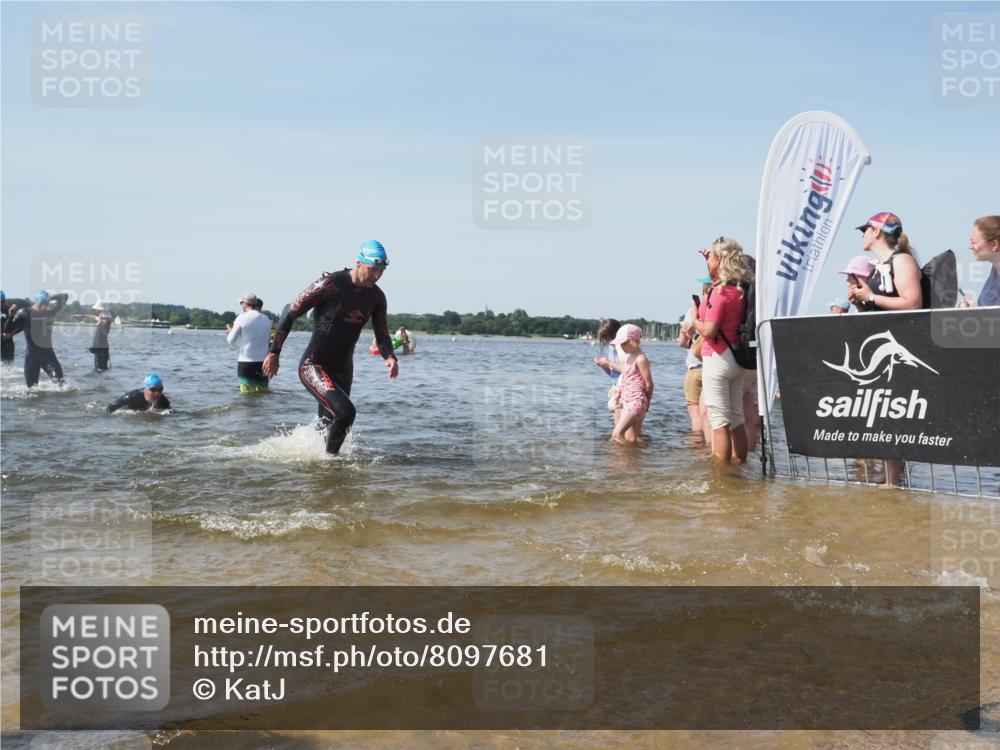 22.06.2025 - Viking Triathlon KatJ http://msf.ph/oto/8097681 22.06.2025 10:31:44 Schwimmen 87, 98, 99, 124, 125, 137, 158, 189, 224, 340, 350, 435, 507, 555, 613, 648, 658 meine-sportfotos.de