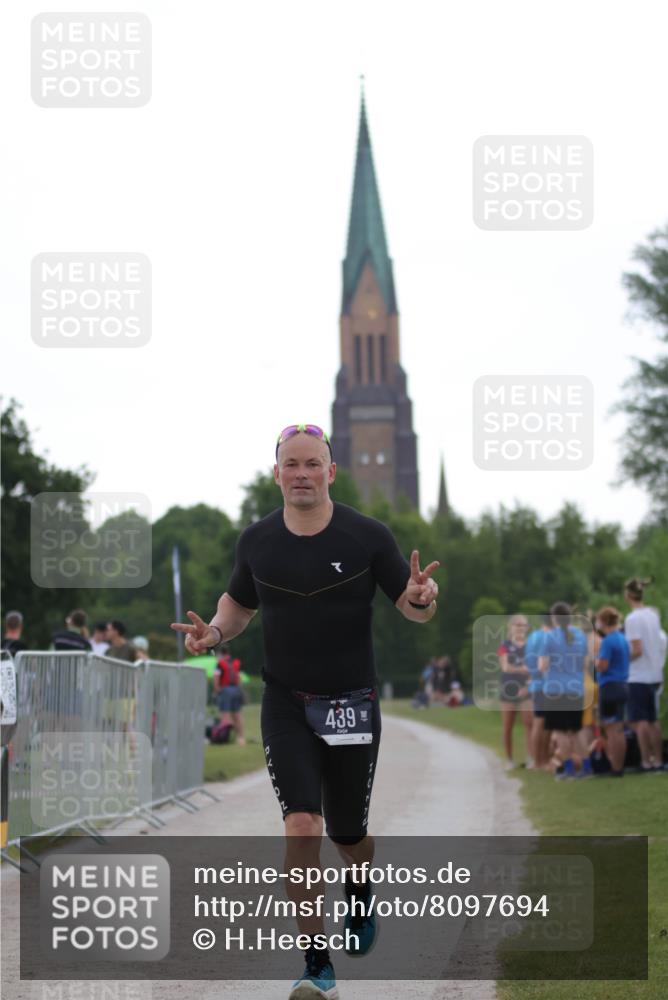 22.06.2025 - Viking Triathlon H.Heesch http://msf.ph/oto/8097694 22.06.2025 16:25:03 Laufen 439 meine-sportfotos.de