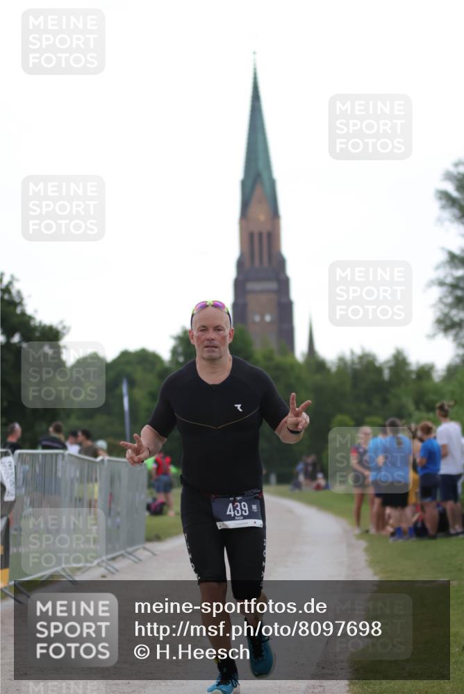 22.06.2025 - Viking Triathlon H.Heesch http://msf.ph/oto/8097698 22.06.2025 16:25:03 Laufen 439 meine-sportfotos.de