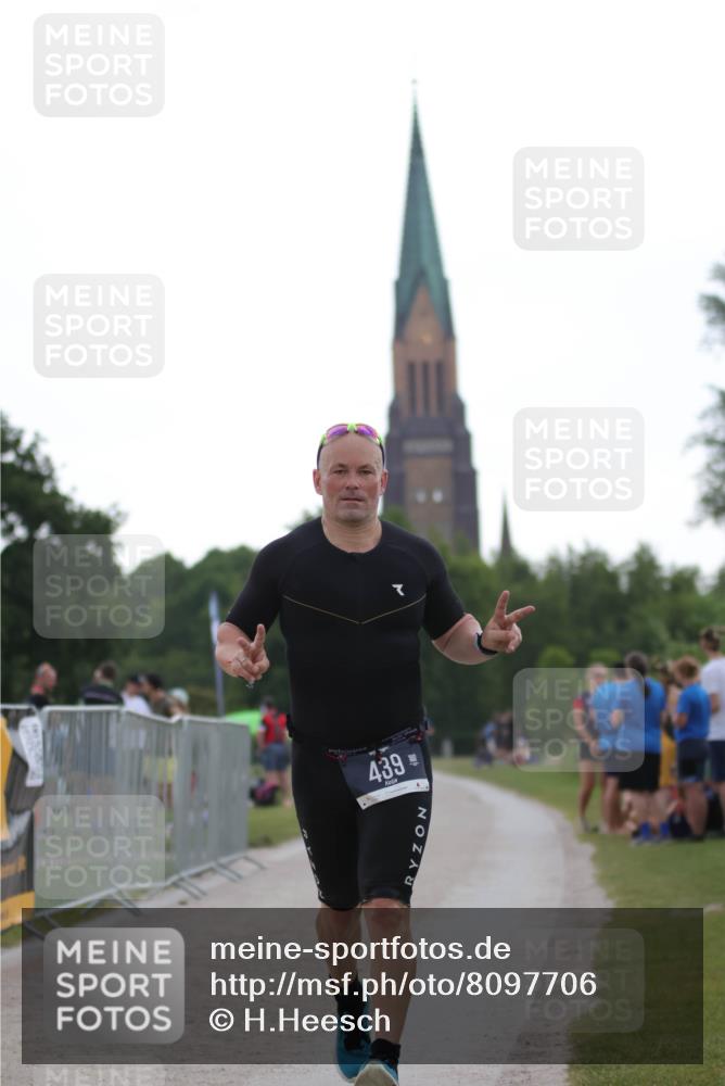 22.06.2025 - Viking Triathlon H.Heesch http://msf.ph/oto/8097706 22.06.2025 16:25:03 Laufen 439 meine-sportfotos.de