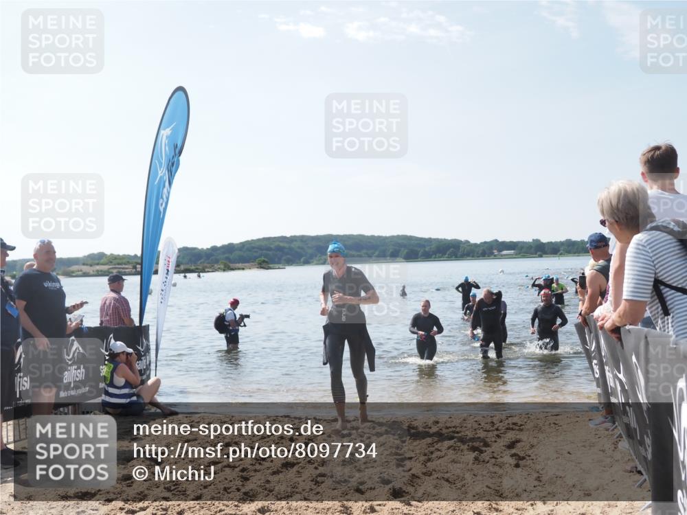 22.06.2025 - Viking Triathlon MichiJ http://msf.ph/oto/8097734 22.06.2025 10:42:50 Schwimmen 133, 171, 240, 282, 369, 441, 450, 624 meine-sportfotos.de