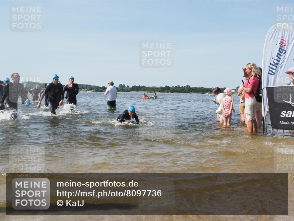 22.06.2025 - Viking Triathlon KatJ http://msf.ph/oto/8097736 22.06.2025 10:31:45 Schwimmen 87, 98, 99, 124, 125, 137, 158, 189, 224, 340, 350, 435, 507, 555, 648, 658 meine-sportfotos.de