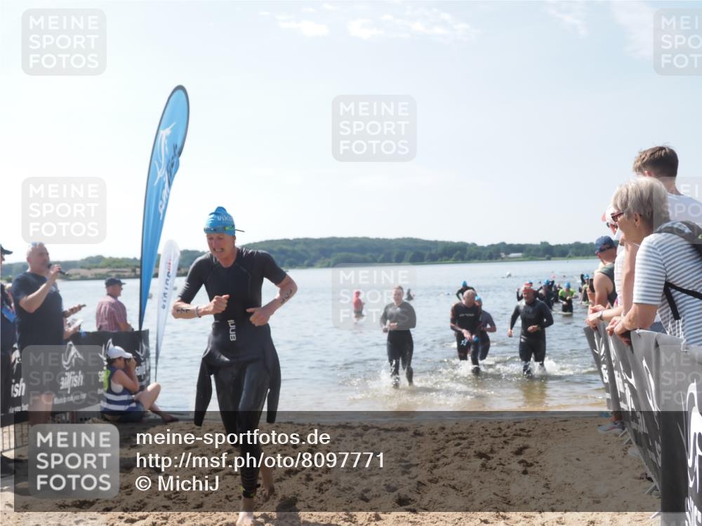 22.06.2025 - Viking Triathlon MichiJ http://msf.ph/oto/8097771 22.06.2025 10:42:52 Schwimmen 66, 133, 240, 282, 309, 369, 441, 450, 624 meine-sportfotos.de