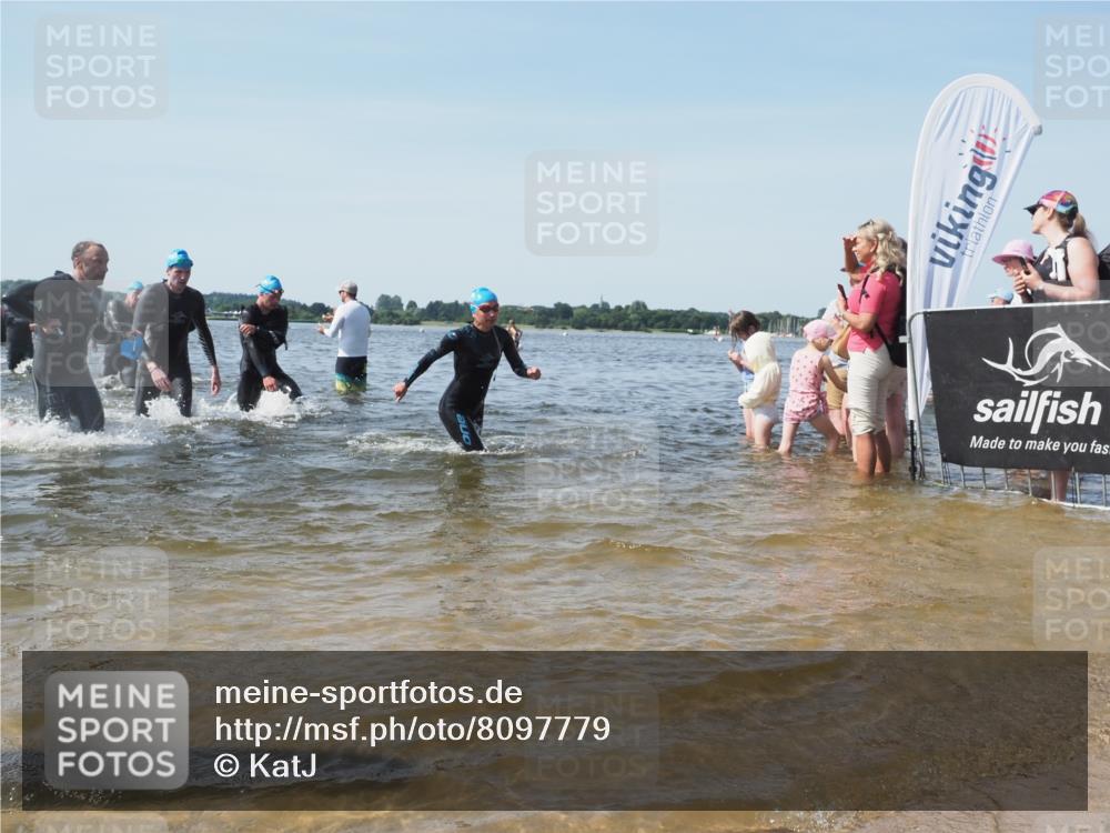 22.06.2025 - Viking Triathlon KatJ http://msf.ph/oto/8097779 22.06.2025 10:31:46 Schwimmen 87, 98, 99, 124, 125, 137, 158, 189, 224, 340, 350, 435, 507, 555, 658 meine-sportfotos.de