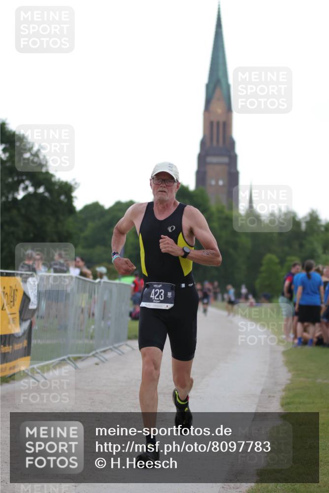22.06.2025 - Viking Triathlon H.Heesch http://msf.ph/oto/8097783 22.06.2025 16:25:52 Laufen 423 meine-sportfotos.de