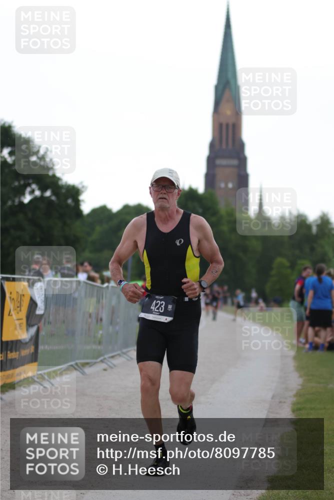 22.06.2025 - Viking Triathlon H.Heesch http://msf.ph/oto/8097785 22.06.2025 16:25:52 Laufen 423 meine-sportfotos.de