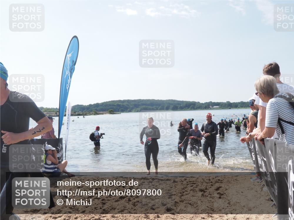 22.06.2025 - Viking Triathlon MichiJ http://msf.ph/oto/8097800 22.06.2025 10:42:53 Schwimmen 66, 133, 240, 282, 309, 369, 441, 450, 624 meine-sportfotos.de