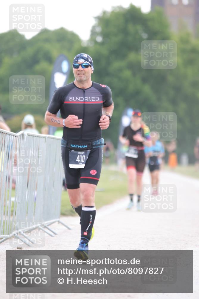 22.06.2025 - Viking Triathlon H.Heesch http://msf.ph/oto/8097827 22.06.2025 16:26:13 Laufen 410 meine-sportfotos.de