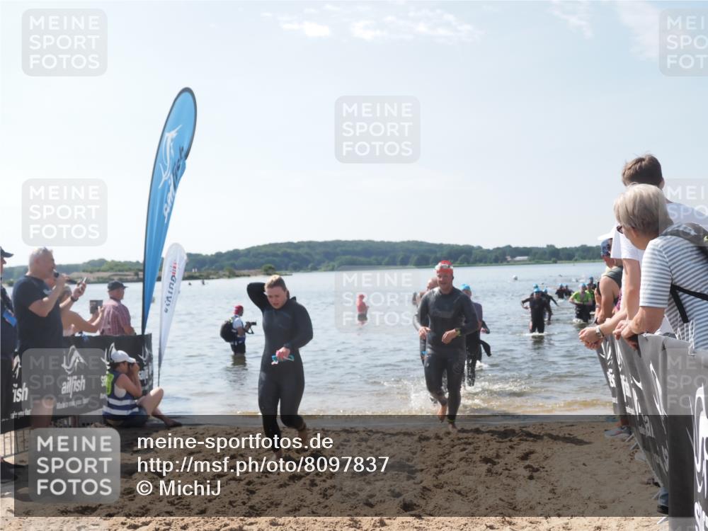 22.06.2025 - Viking Triathlon MichiJ http://msf.ph/oto/8097837 22.06.2025 10:42:55 Schwimmen 66, 128, 133, 186, 240, 282, 309, 369, 441, 450, 624 meine-sportfotos.de