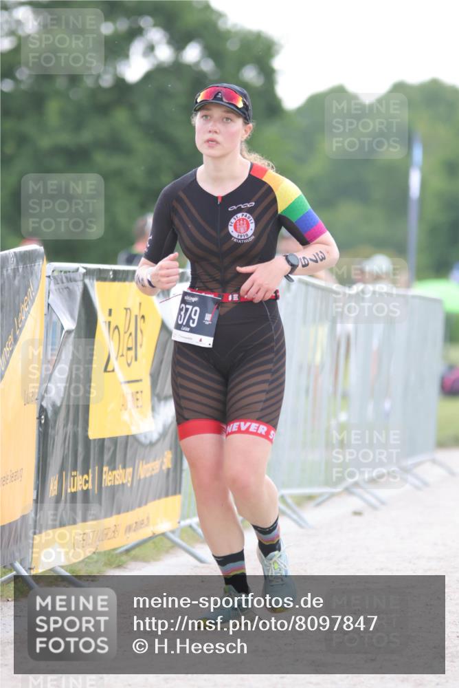 22.06.2025 - Viking Triathlon H.Heesch http://msf.ph/oto/8097847 22.06.2025 16:26:22 Laufen 379 meine-sportfotos.de