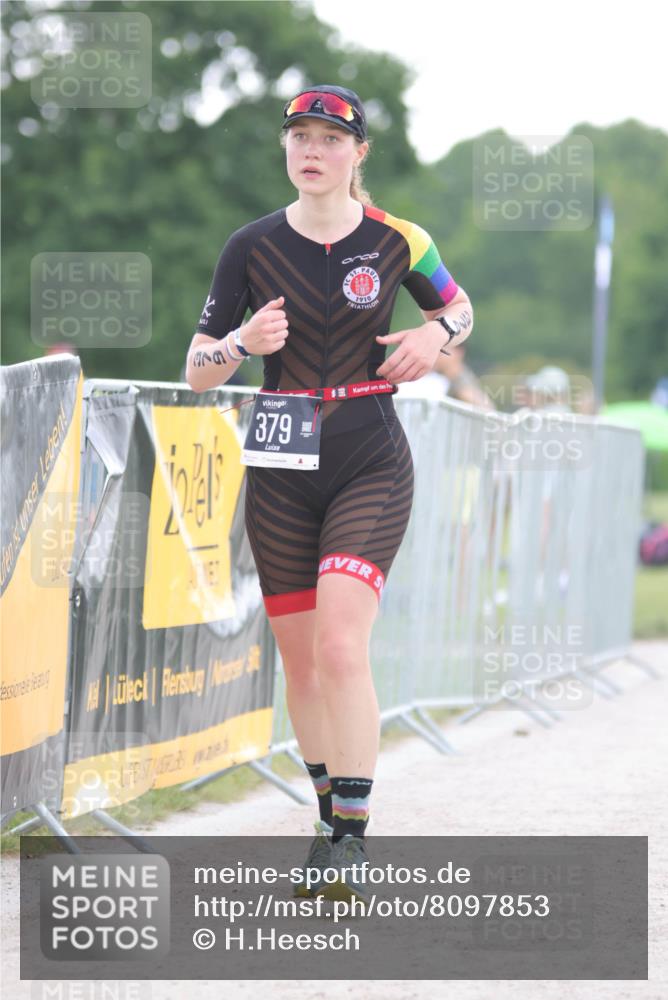 22.06.2025 - Viking Triathlon H.Heesch http://msf.ph/oto/8097853 22.06.2025 16:26:23 Laufen 379 meine-sportfotos.de
