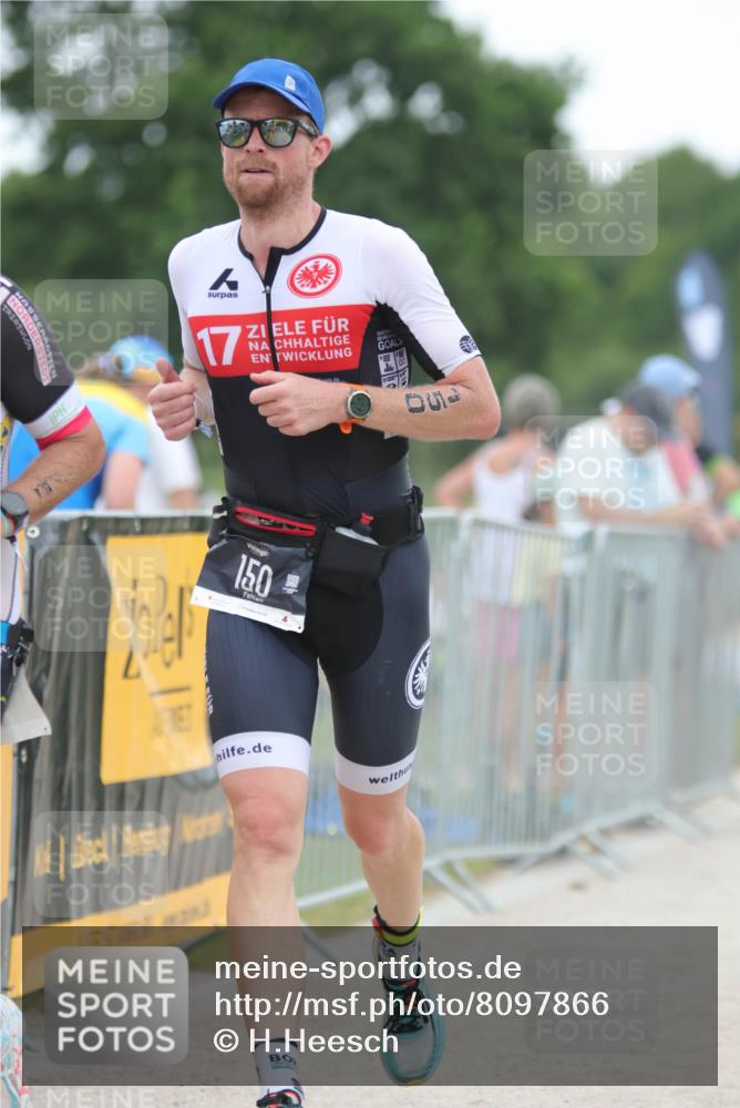 22.06.2025 - Viking Triathlon H.Heesch http://msf.ph/oto/8097866 22.06.2025 15:35:31 Laufen 85, 150, 156, 503, 608 meine-sportfotos.de