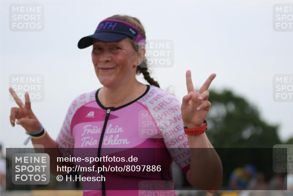 22.06.2025 - Viking Triathlon H.Heesch http://msf.ph/oto/8097886 22.06.2025 15:35:40 Laufen 503 meine-sportfotos.de