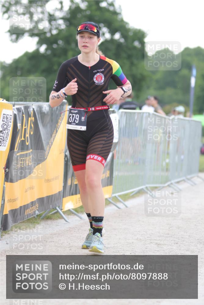 22.06.2025 - Viking Triathlon H.Heesch http://msf.ph/oto/8097888 22.06.2025 16:26:23 Laufen 379 meine-sportfotos.de