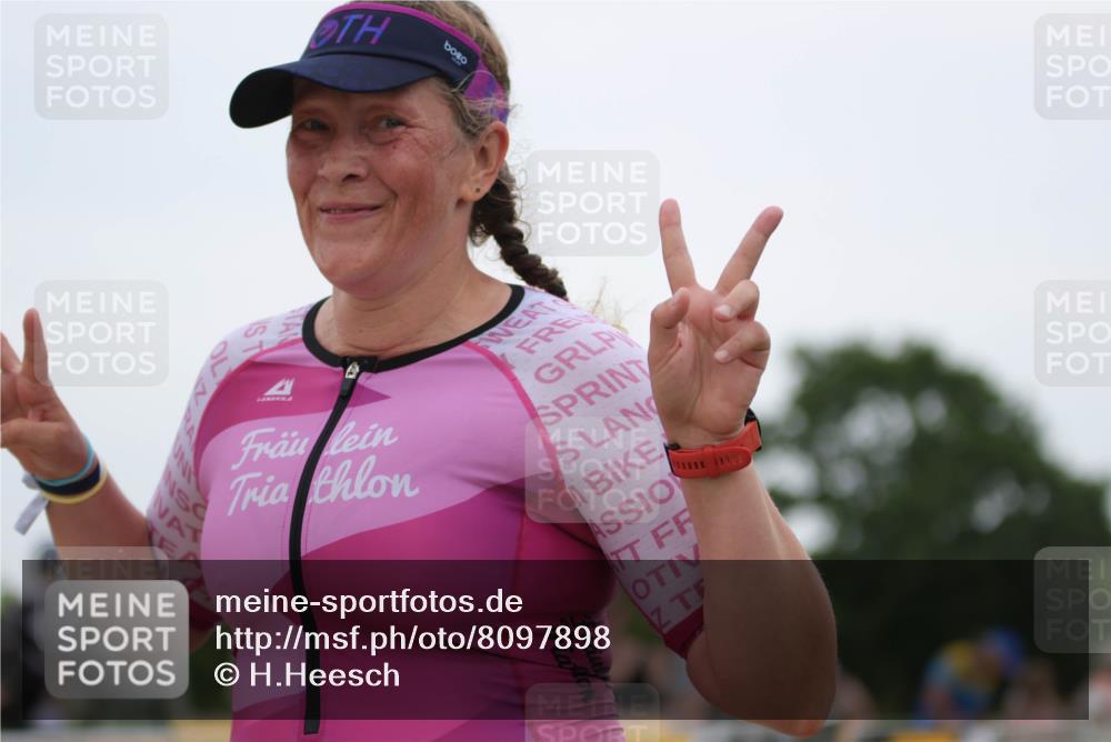 22.06.2025 - Viking Triathlon H.Heesch http://msf.ph/oto/8097898 22.06.2025 15:35:40 Laufen 503 meine-sportfotos.de