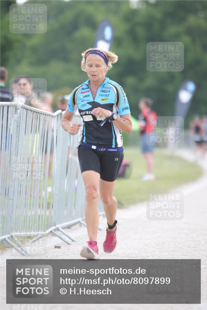 22.06.2025 - Viking Triathlon H.Heesch http://msf.ph/oto/8097899 22.06.2025 16:26:27 Laufen 190, 379 meine-sportfotos.de