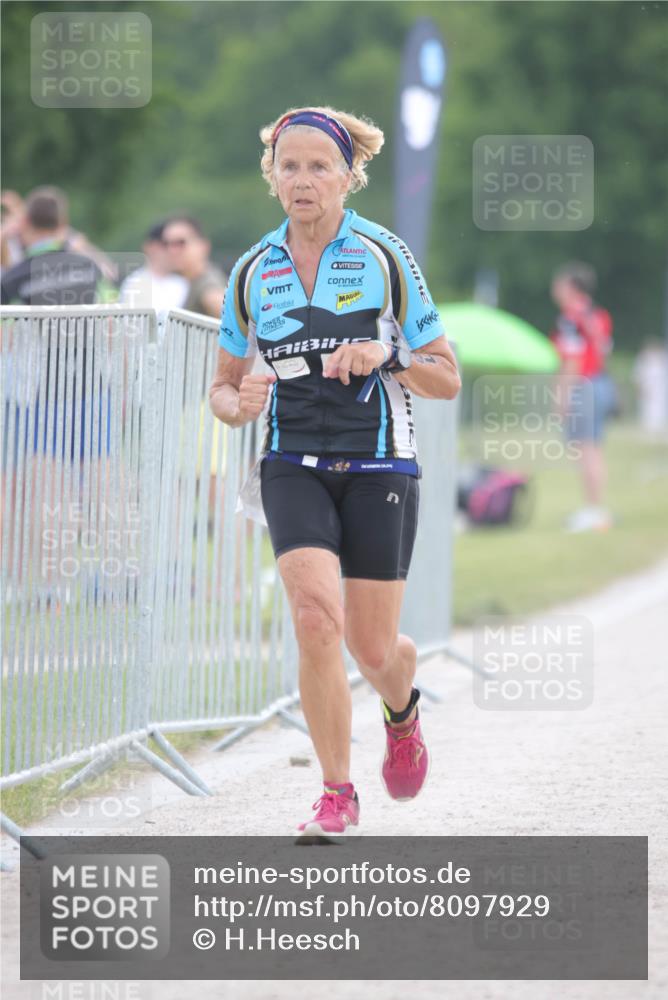 22.06.2025 - Viking Triathlon H.Heesch http://msf.ph/oto/8097929 22.06.2025 16:26:27 Laufen 190, 379 meine-sportfotos.de