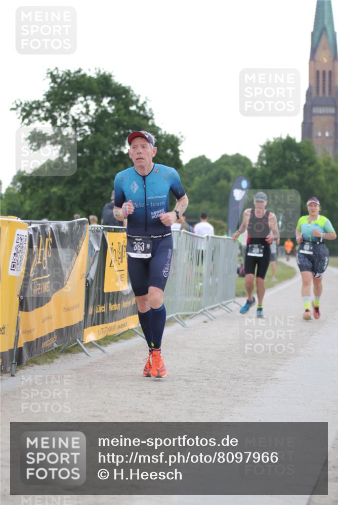 22.06.2025 - Viking Triathlon H.Heesch http://msf.ph/oto/8097966 22.06.2025 16:27:01 Laufen 308, 363, 468 meine-sportfotos.de